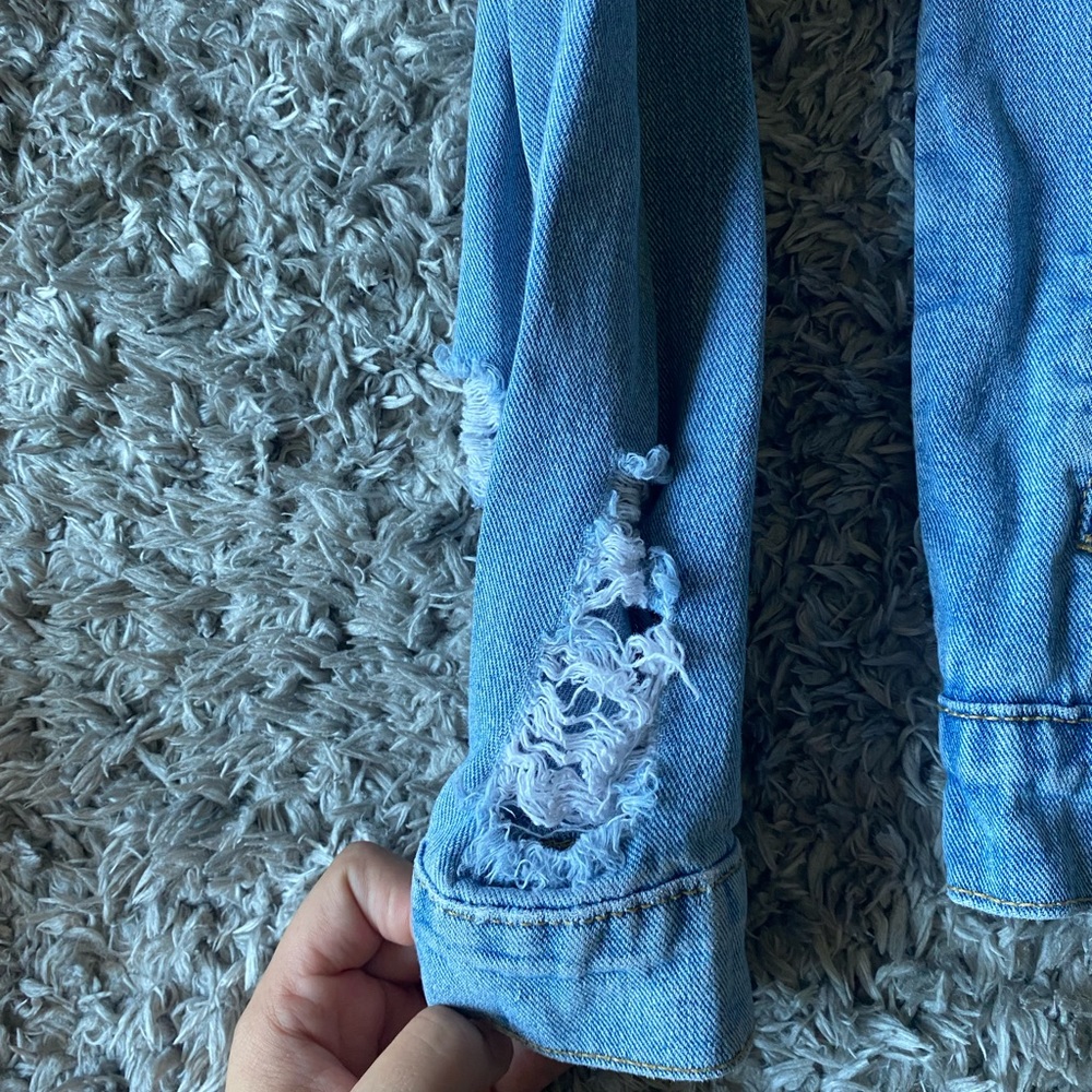 Distressed jean jacket - Picture 3 of 5